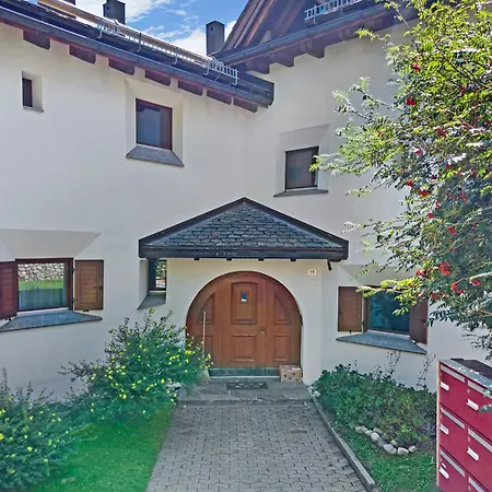 Champagna 5 Apartment