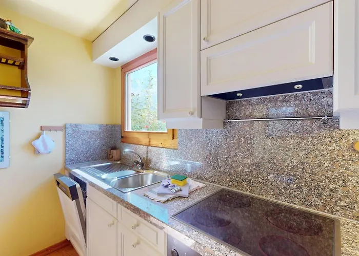 Champagna 5 Apartment